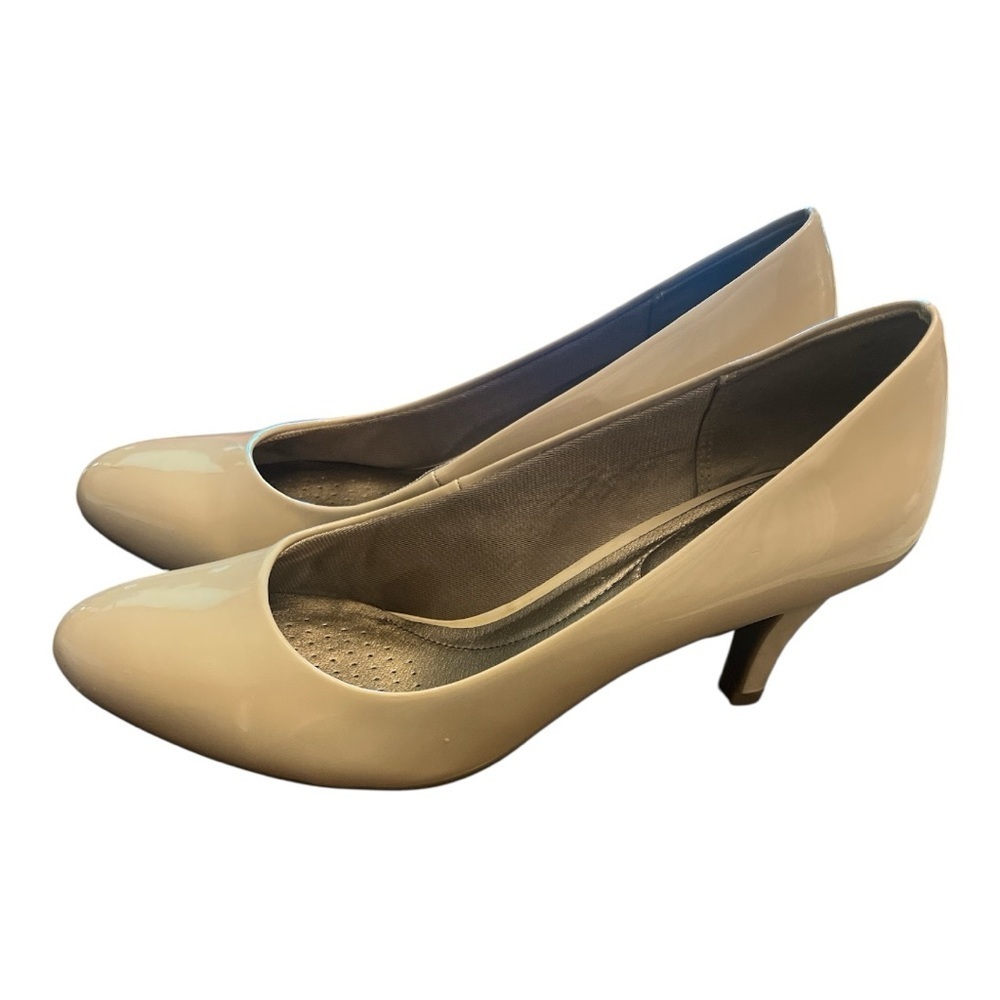 Life Stride Nude Patent Heels